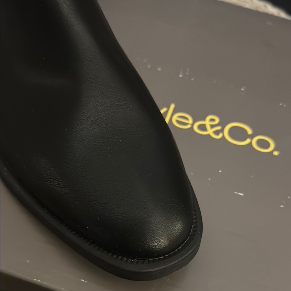 Style & Co
Women's Edwinaa Gore Booties BRAND NEW IN BOX‼️ Size 8M Color Black - Picture 13 of 16